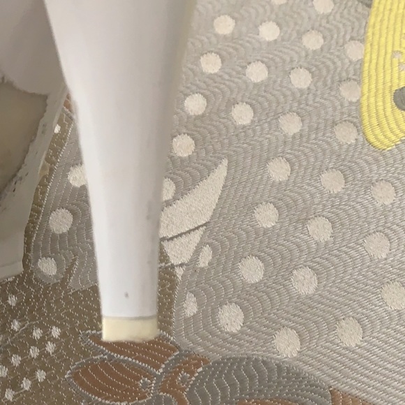 BCBGirls-Clear/White-Heels-Size 6.5 - Picture 11 of 14